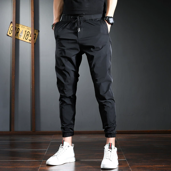 1162 black