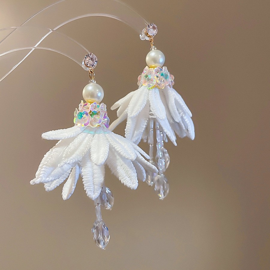 Pendientes de borla de flores de gasa de aguja de plata Pendientes de dopamina de bosque dulce Pendientes de todo fósforo de tendencia de nicho Mujeres al por mayor