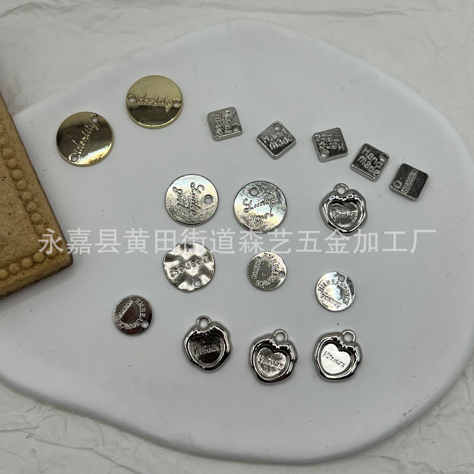 Jewelry Pendant DIY English Letter Round Plate Accessories Zinc Alloy Small Pendant Accessories Bracelet Necklace Pendant