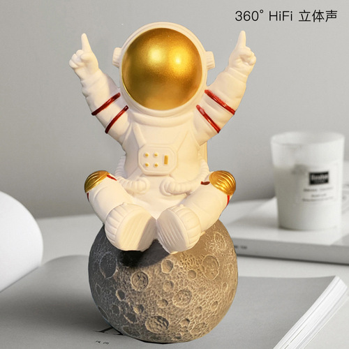 Astronaut Bluetooth Speaker New Creative Gift Cartoon Birthday Gift Home Decor Y-588