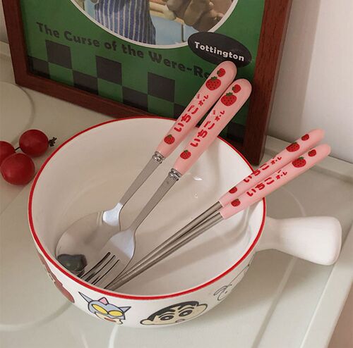 Internet celebrity tableware simple creative cartoon girl ins style strawberry stainless steel portable tableware spoon fork set 