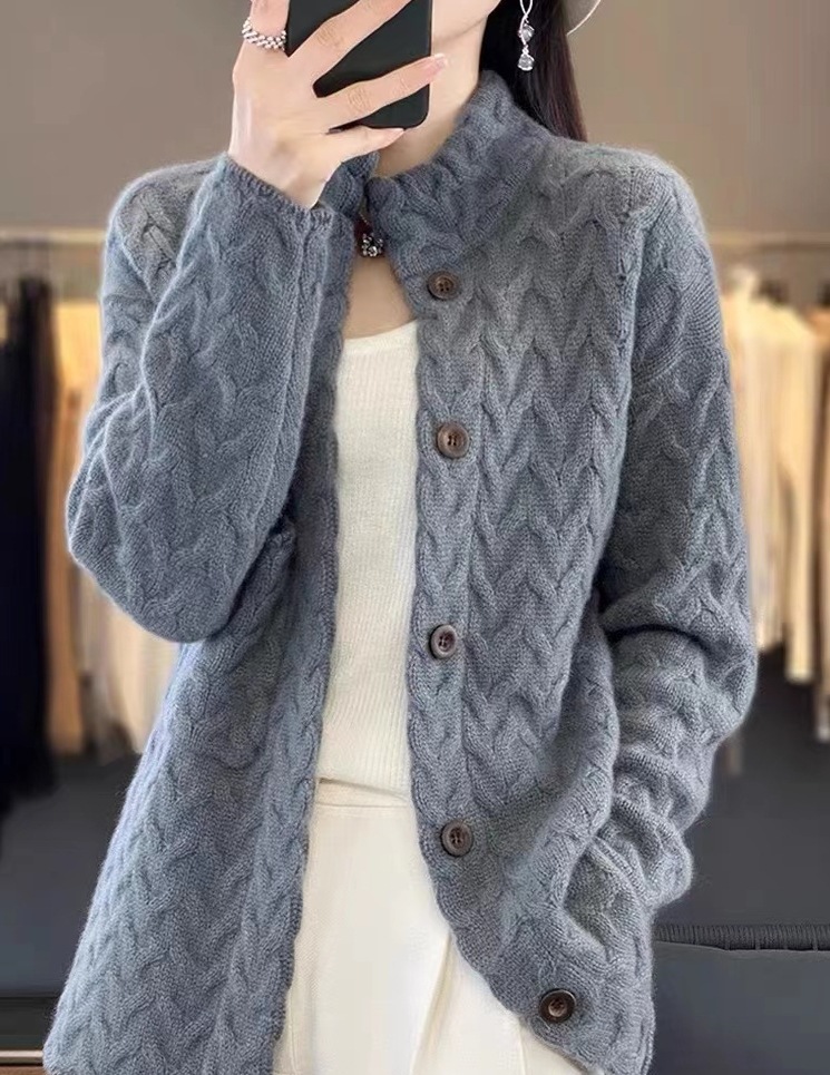 Solid color long sleeve sweater coat