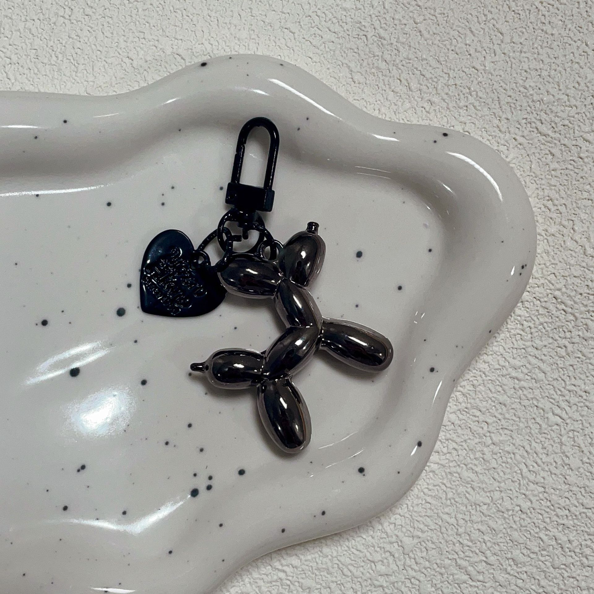 Globo perro llavero pareja nicho personalizado colgante bolso oscuro fresco adornos femeninos nuevo