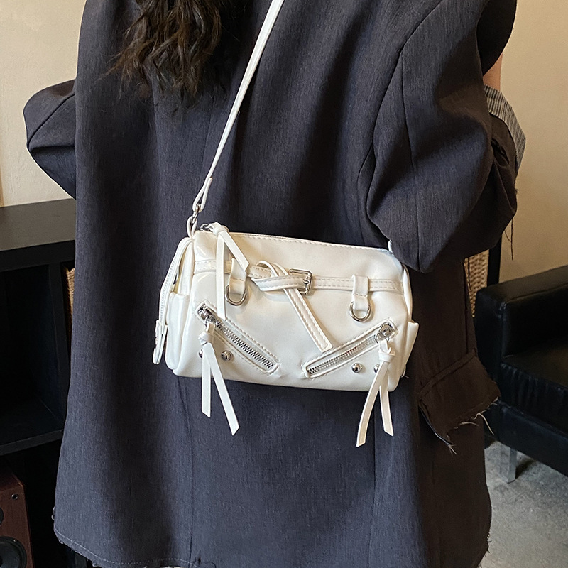 Fashionable Versatile Motorcycle Armpit Shoulder Crossbody Bag_voghion.com