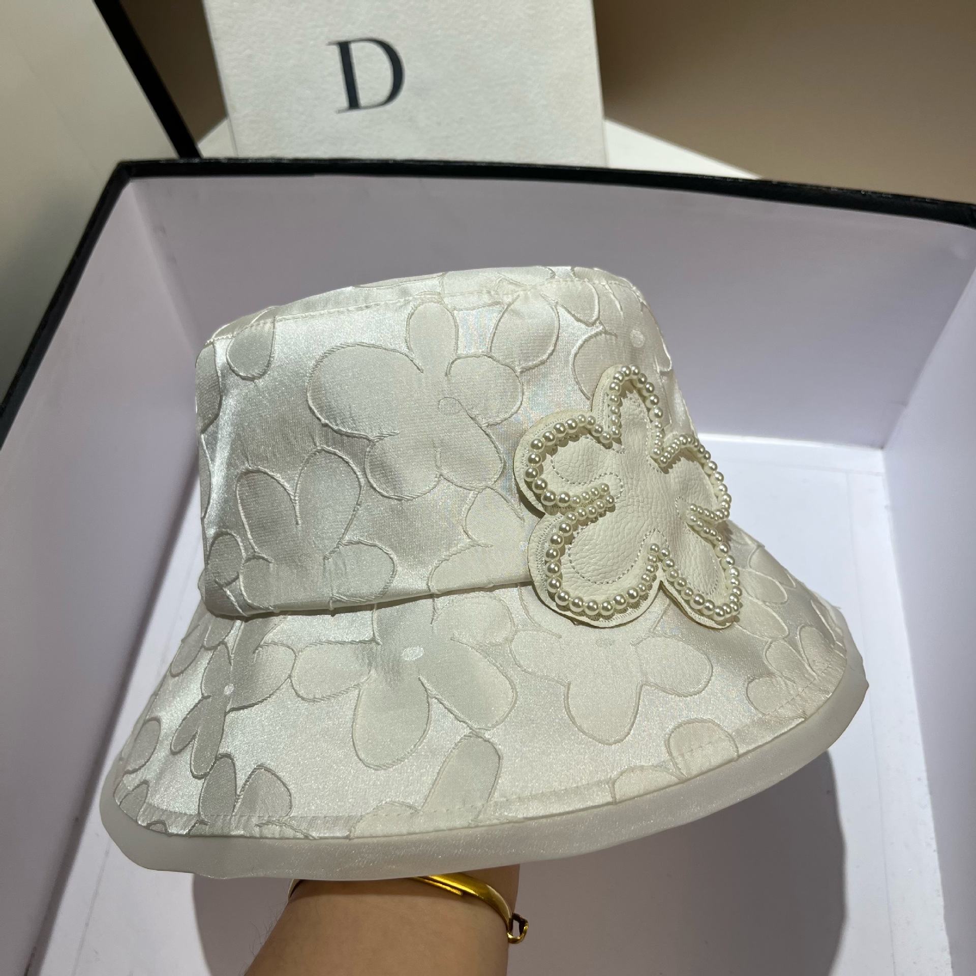 Korean version of ins small fragrant wind pearl flower casual fisherman fashionable spring/summer embroidered jacquard_voghion.com