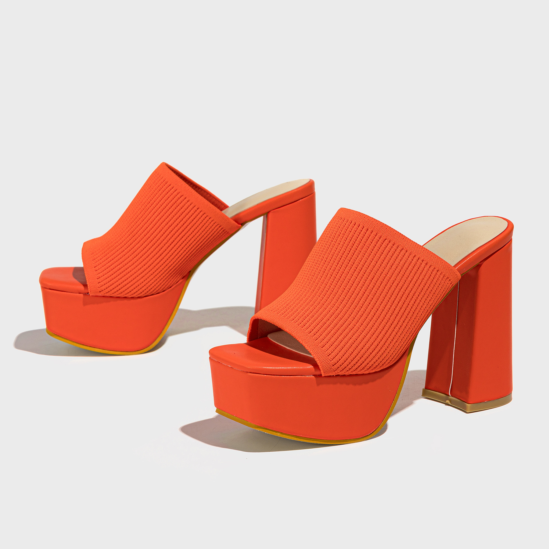 Pago actual - nueva plataforma impermeable de comercio exterior, lana de punto de talón grueso, zapatillas de pico de pescado de moda, zapatos de mujer 35 - 42 yardas