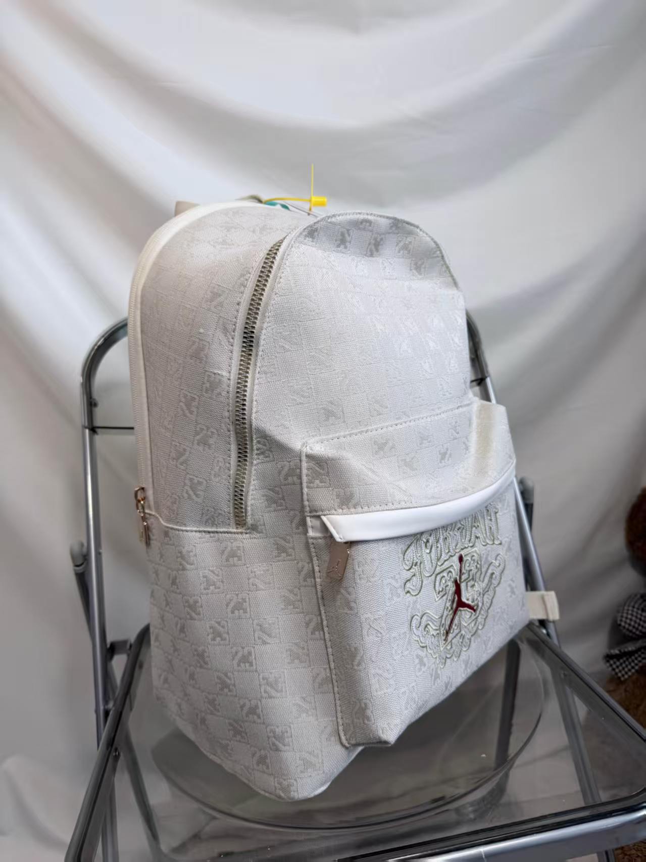Double Pocket Horse Year Limited Off-White
