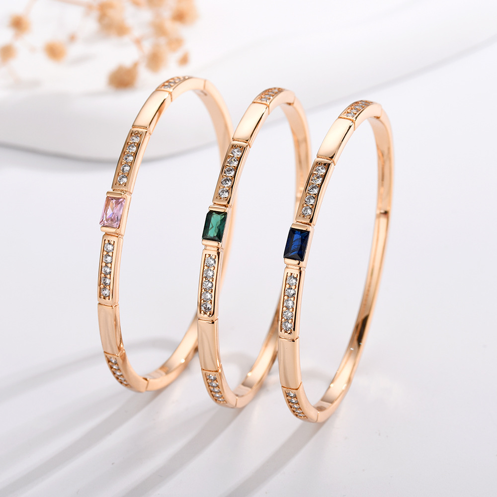 Seiko de alta calidad de diamante color pulsera de brazalete de mujeres de estilo europeo y americano ligero de lujo de diseño de alta calidad joyas al por mayor
