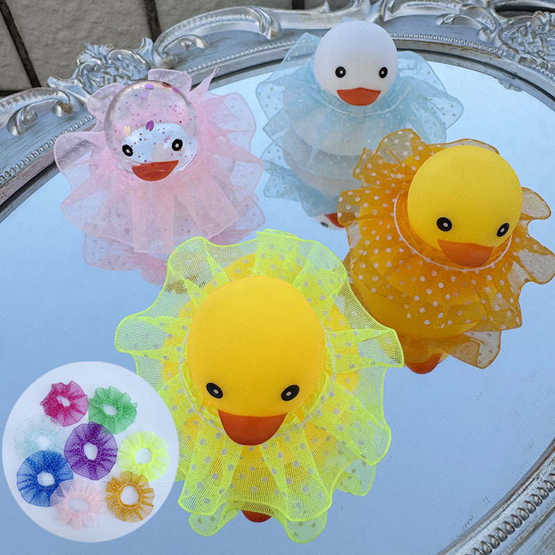 Accesorios de Juego Acuático Transfronterizos, Patito Amarillo, Sombrero de Ganso Blanco, Decoración de Bufanda, Juego de Regalo de Té con Leche y Limón Hecho a Mano. image 93