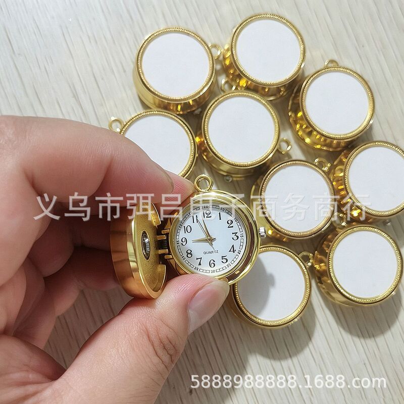 Cartoon Rotating Pocket Watch for Children and Students, Gyro Spinning Quartz Pendant Watch, Vintage Flip Cover Necklace, Anime Peripheral Accessory Cartoon Rotating Pocket Watch for Children and Students, Gyro Spinning Quartz Pendant Watch, Vintage Flip Cover Necklace, Anime Peripheral Accessory