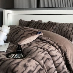 Winter Light Luxury Mink Cashmere Milk Velvet Four-Piece Set Thick Bedding Set Ultra Warm Winter Velvet Suite