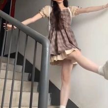 小清新方领格纹收腰连衣裙女夏新款甜美学院风高腰显瘦绑带短裙子