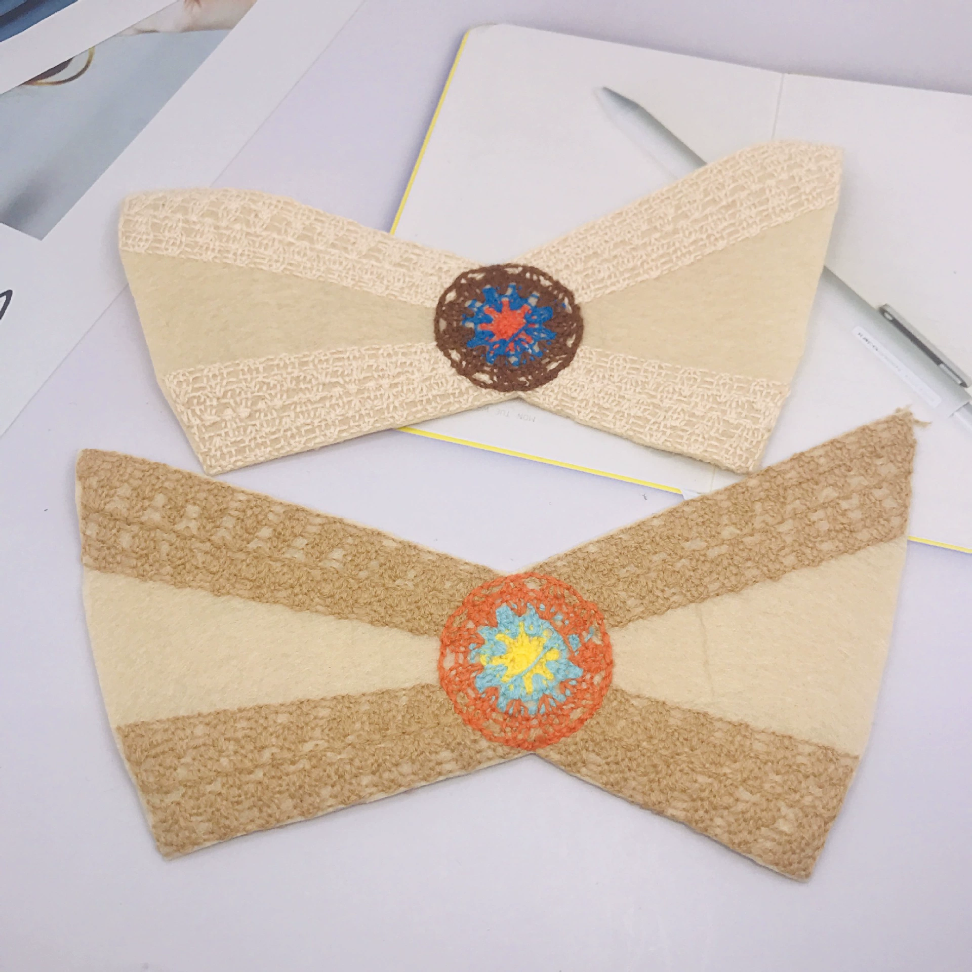 Производитель поставляет верхние материалы машины для подготовки холодных тапочек PP травяной вышивкой для обуви