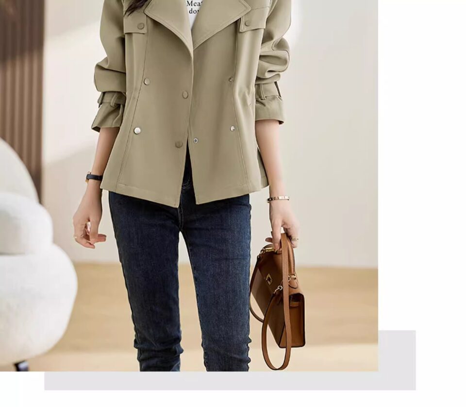 Áo khoác gió kaki nữ dáng ngắn có dây rút, dài tay, cổ lật — Khaki (có sẵn), Đen (Còn hàng) chi tiết 30