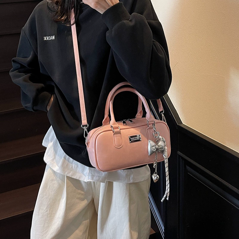 Handheld pillow, retro shoulder bag, high-end, western style