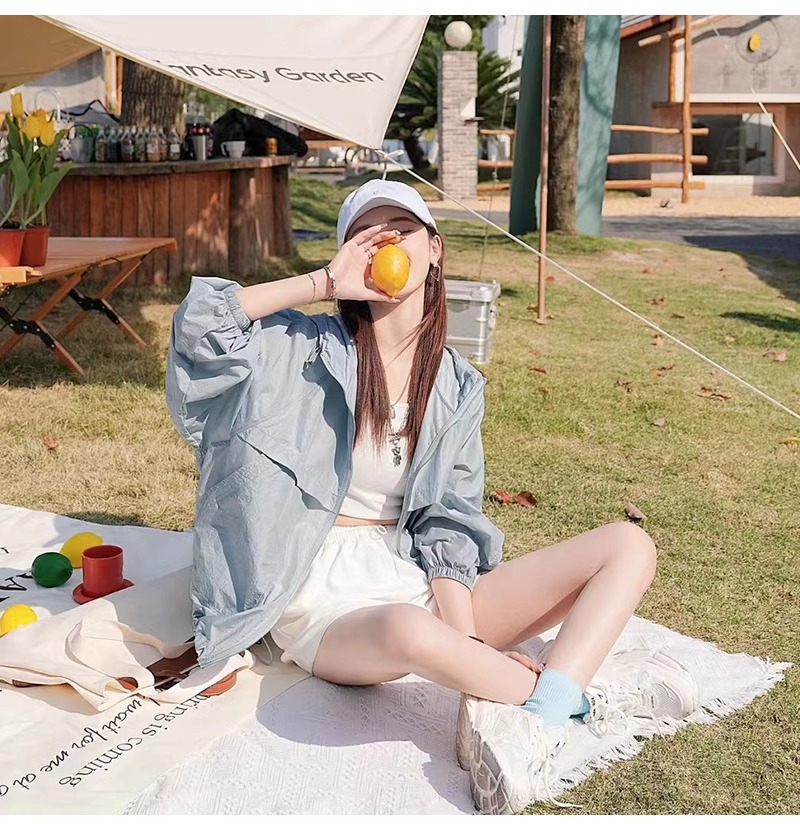 Áo chống nắng nữ dáng rộng có mũ, chất liệu mỏng nhẹ thoáng khí — Màu xanh lục nhạt chi tiết 6