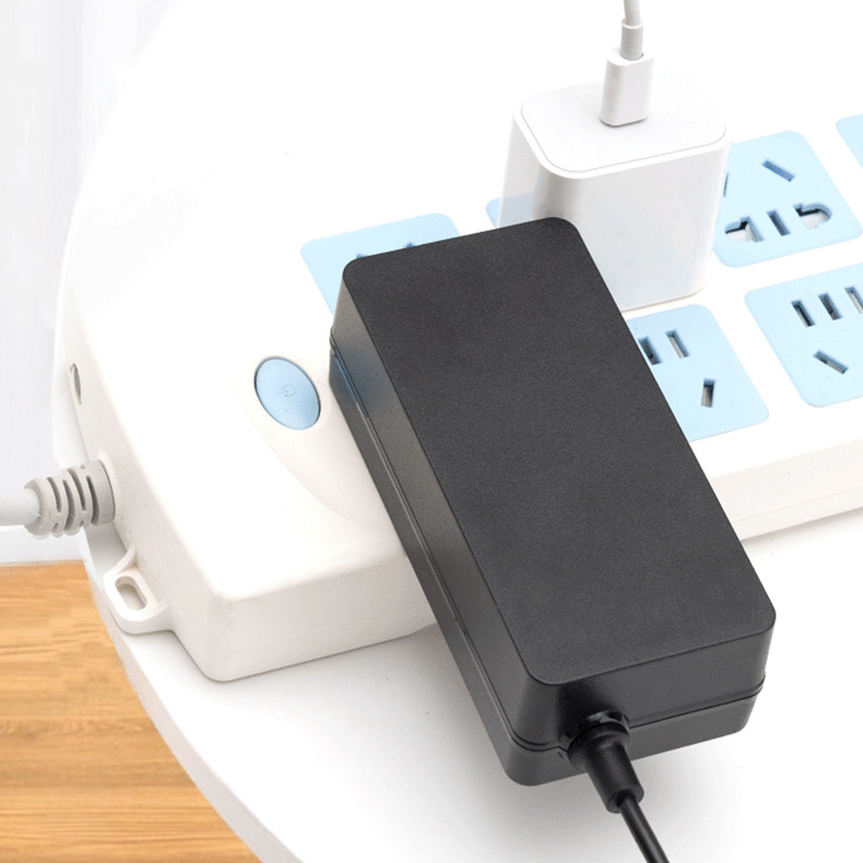 24v 3aアダプタ12V5a小型家電電源24V2.5A多国籍変換ヘッド電源アダプタ|undefined