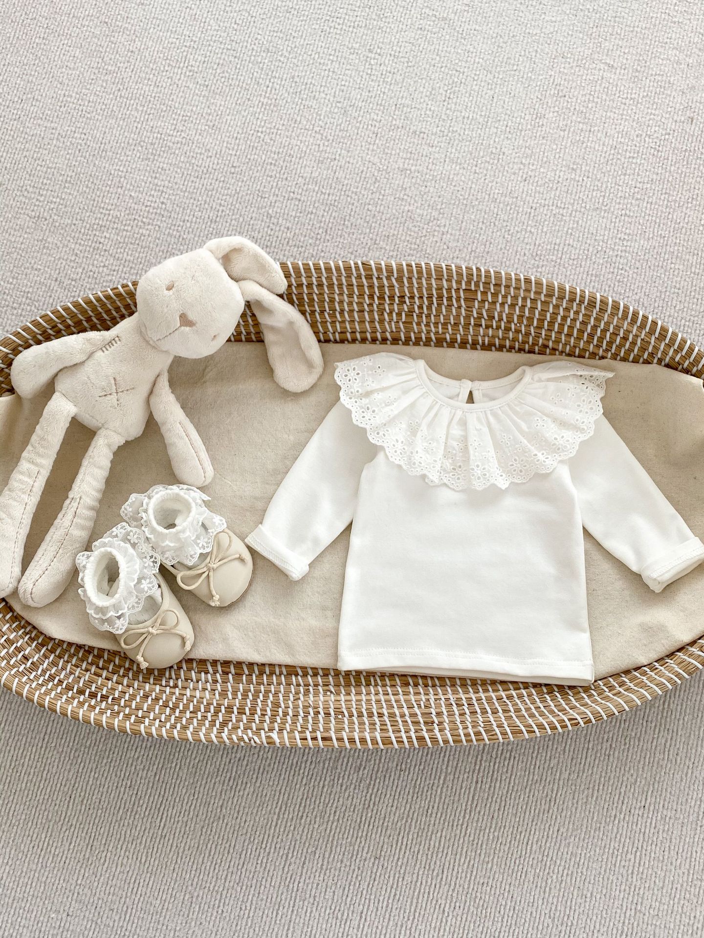 Camiseta Interior para Bebé, Estilo Coreano, Primavera-Otoño 2026, con Cuello de Encaje, Manga Larga, Color Sólido