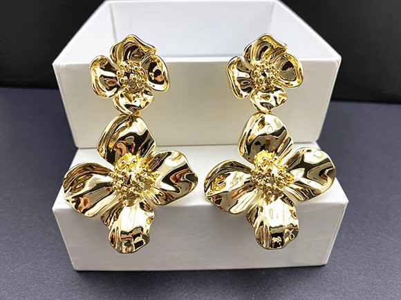 1 Pair Fashion Flower Metal Plating Women's Drop Earrings display picture 3