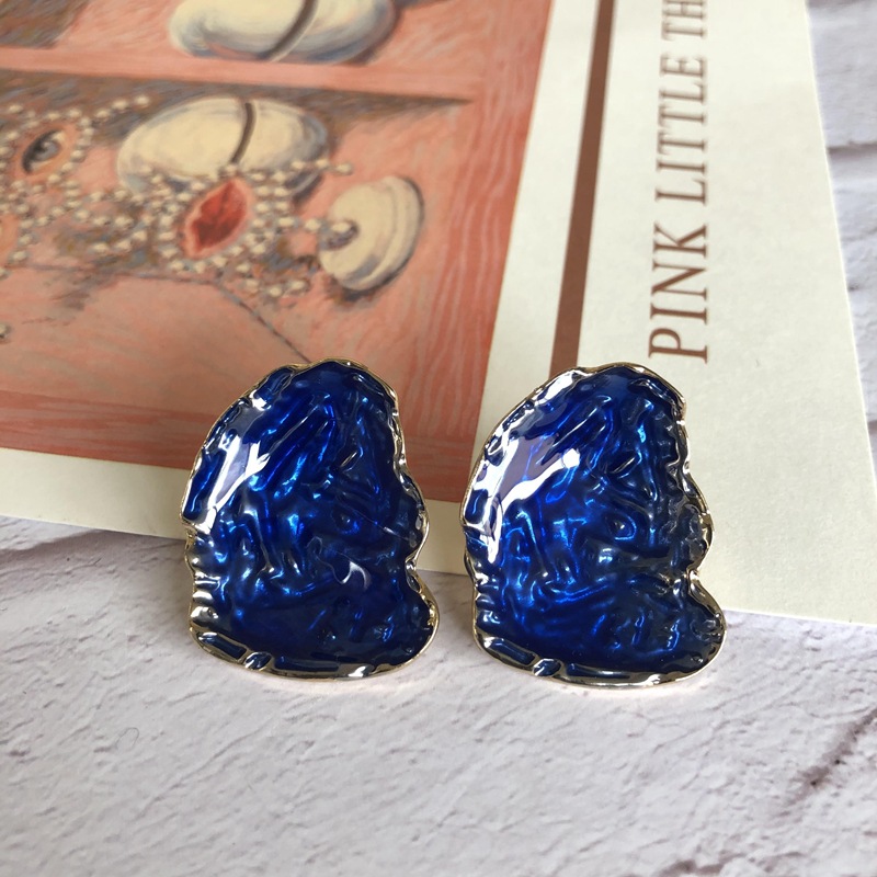 Vintage Blue Enamel Flower Drop Pendant Earrings Wholesale Nihaojewelry display picture 15