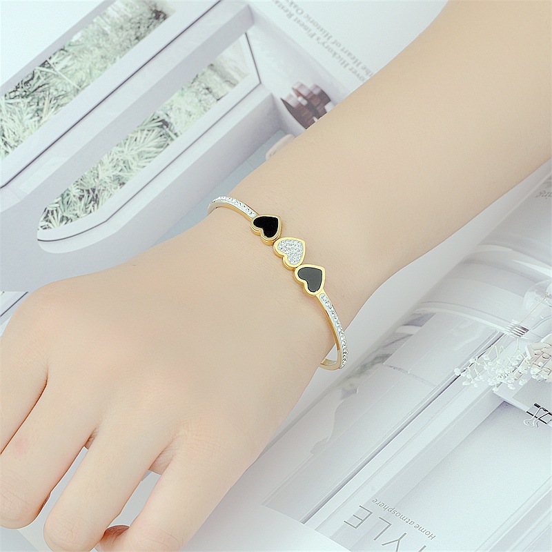 Fashion Heart Shape Titanium Steel Rhinestones Bangle