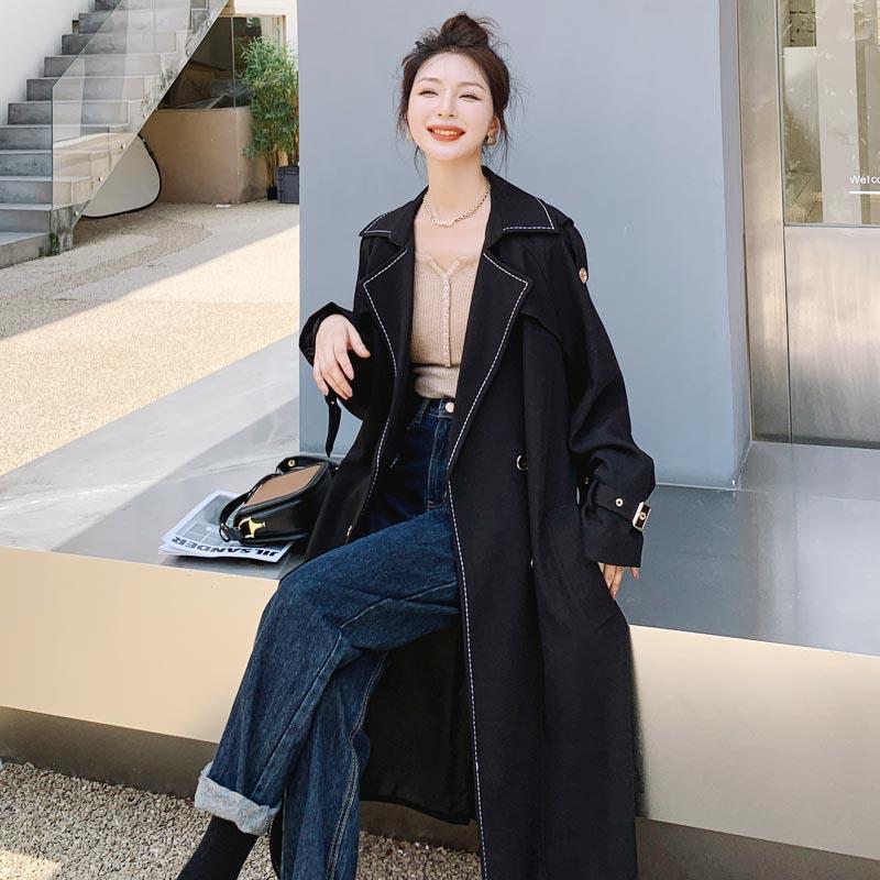 Mid-length British Coat - Image 2