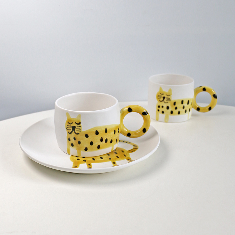 INS lindo pintado a mano gato Tigre taza Placa de dibujos animados cerámica pareja taza de café simple