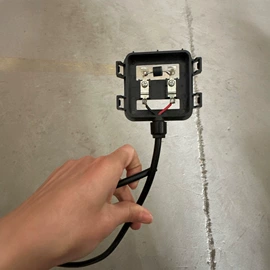 电缆接线盒;其他接续设备;其他门窗配件