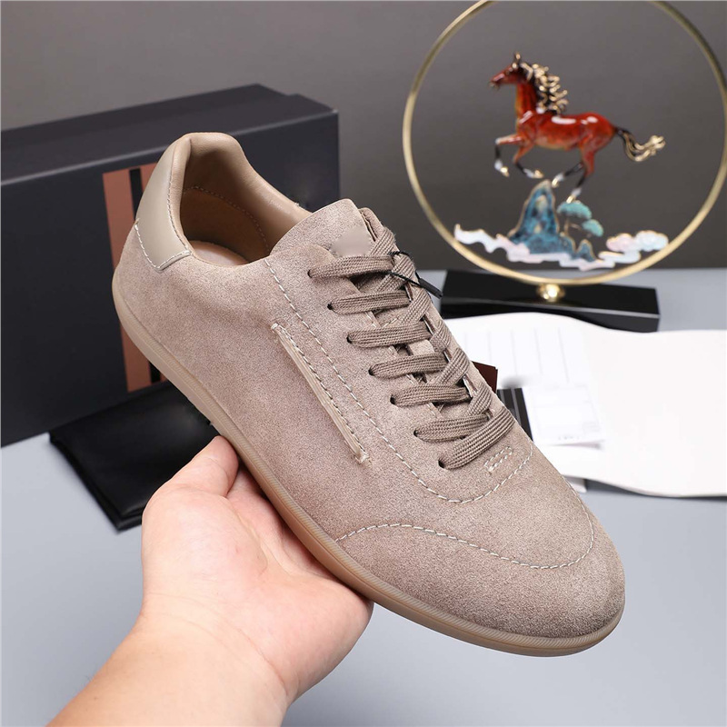 Nuevos zapatos de cuero transpirables de hombre europeos, zapatos cómodos de cuero esmerilado, zapatos de entrenamiento alemanes de todos los días, zapatos casuales, zapatos retrógrados, moda.