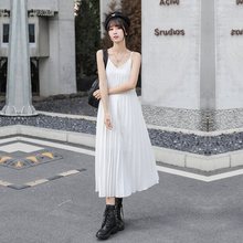 韩版V领白色无袖吊带连衣裙女2024夏季新款小清新显瘦A字裙百褶裙