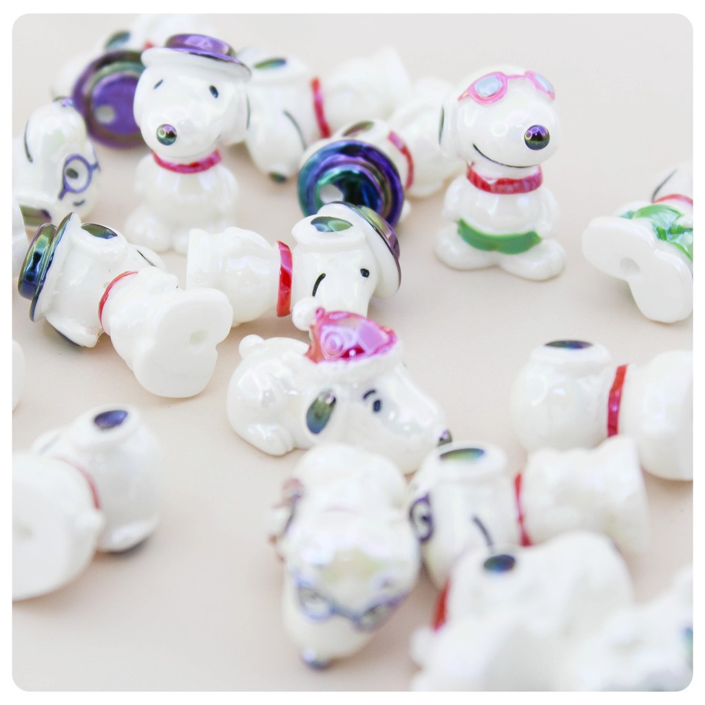 Agujero vertical chapeado UV sombrero de color gafas perros DIY manuales cuentas bolígrafo cuentas sueltas accesorios accesorios llaveros