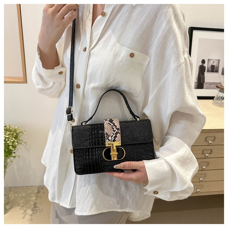 Korean casual fashion handbag 2024 new simple crocodile pattern single shoulder crossbody small square bag_voghion.com
