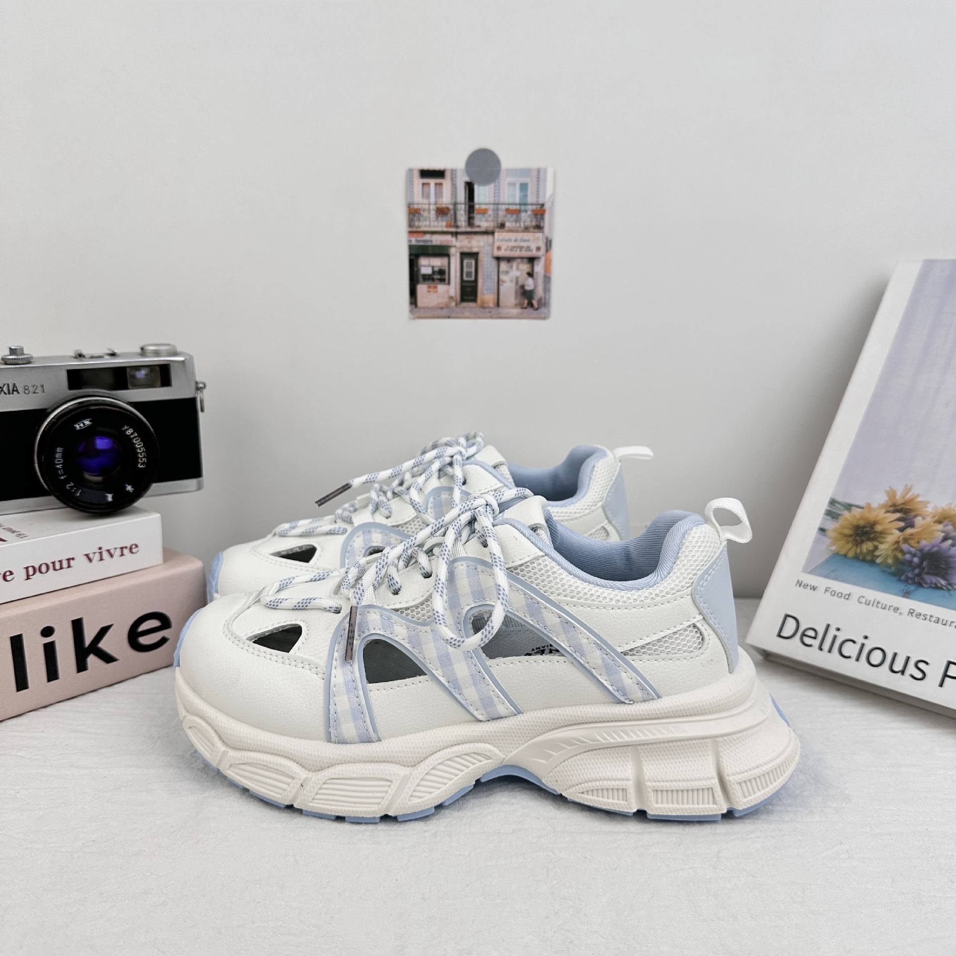 Farwave hueco zapatos de papá y mujer 2025 verano nuevo estilo de moda de suela gruesa aumentando la sensación de zapatos casuales de mierda