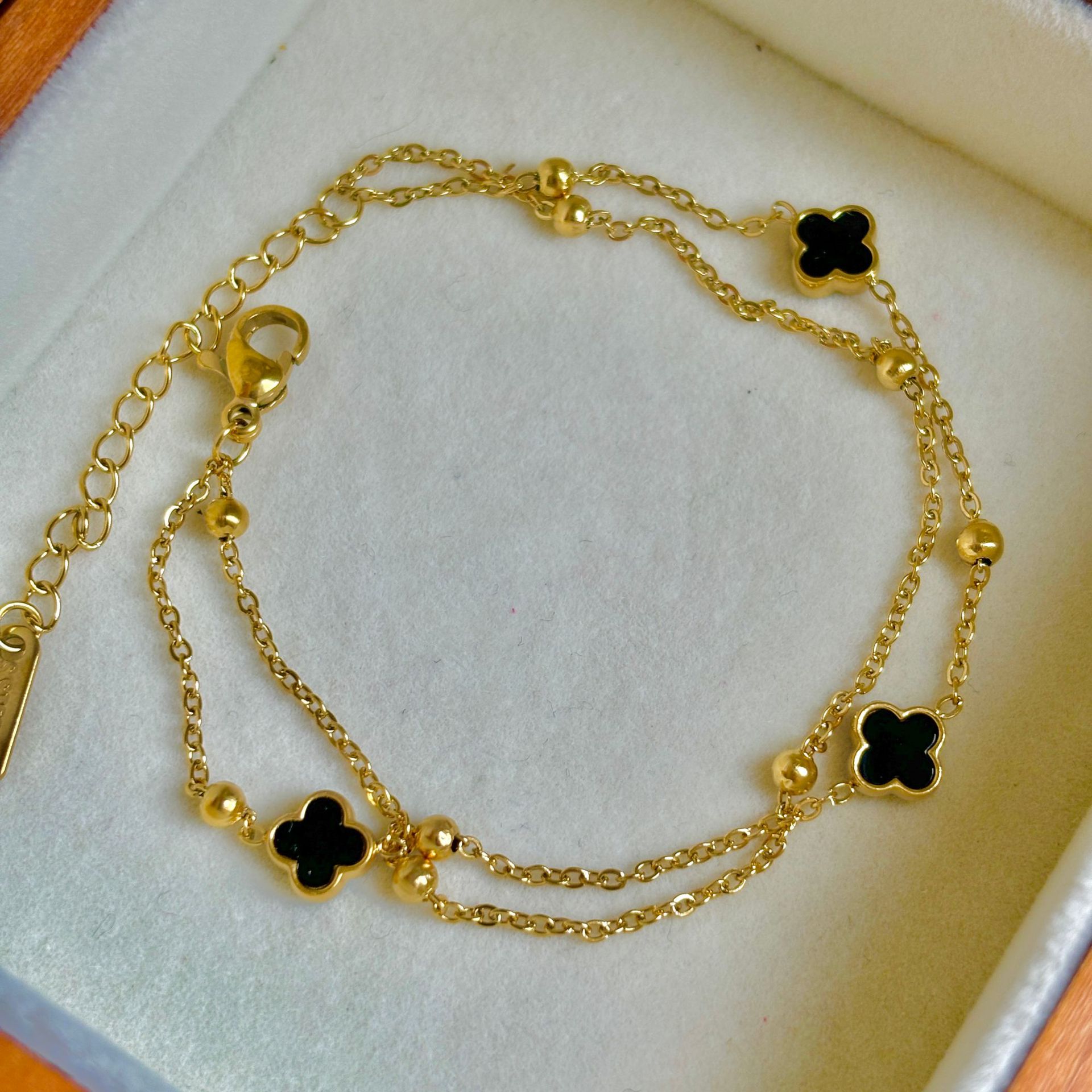 더블 레이어 블랙 네잎 클로버 팔찌