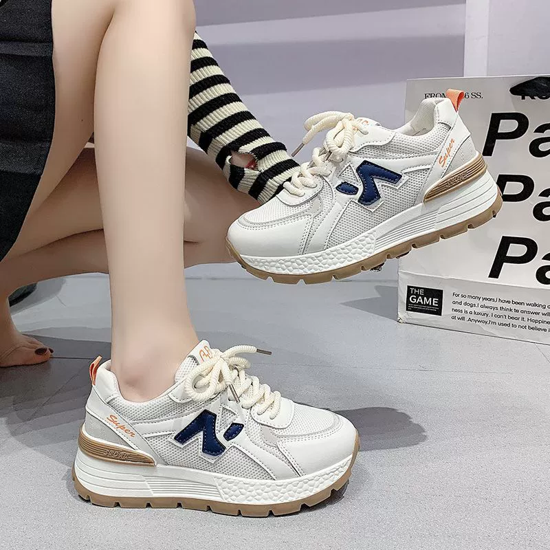 Спортивная обувь женщины 2024 весна и осень новая дикая мода легкая сетка дышащая повседневная бег на толстой подошве арганская обувь