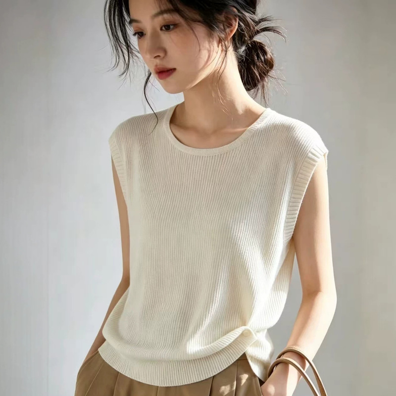 Beautiful and Elegant Summer Style, Beautiful and Chic French-Style Hollow-Out High-End Ice Silk Knitted Short-Sleeved T-Shirt for Women