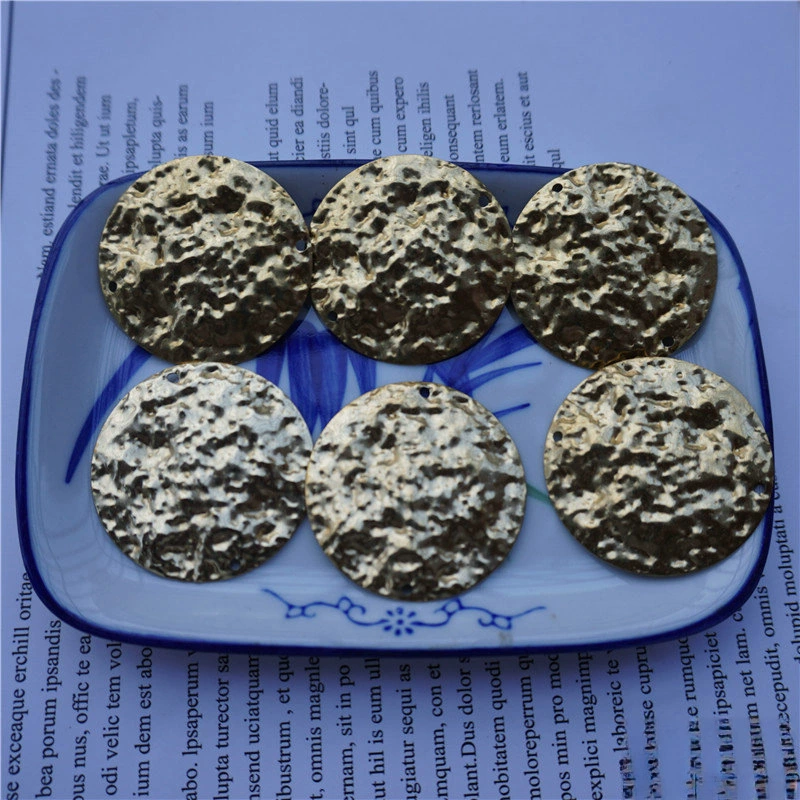 40 мм двусторонний гладкий диск из чистой латуни с неровной морщинистой поверхностью, для самостоятельного изготовления украшений из металла