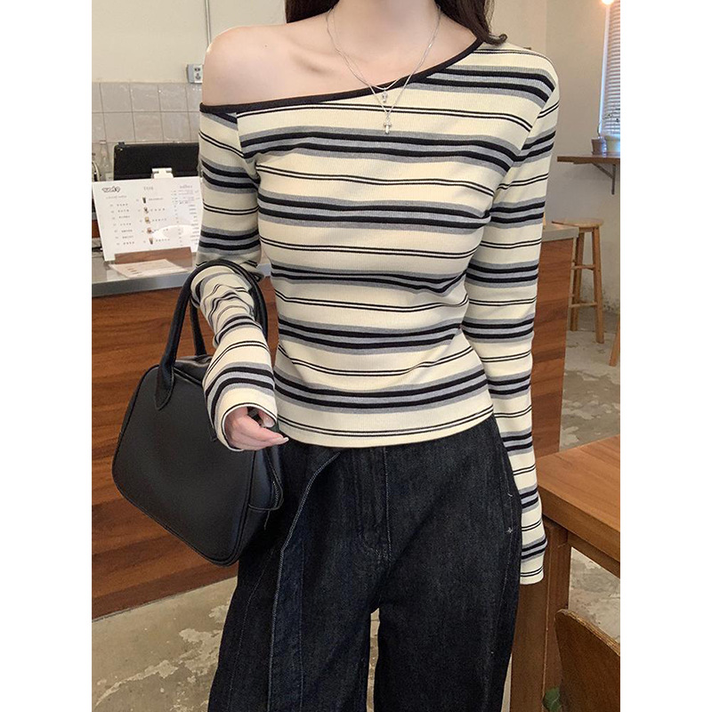 跨境现货韩版杏色条纹长袖t恤女衫秋冬季斜露肩辣妹修身内搭上衣