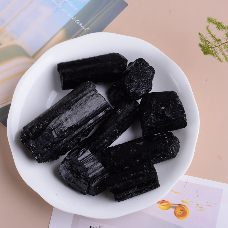 Organic tourmaline natural ore