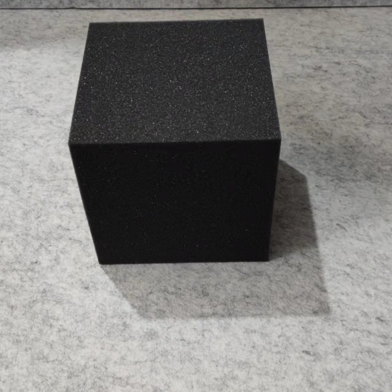 黑色方体