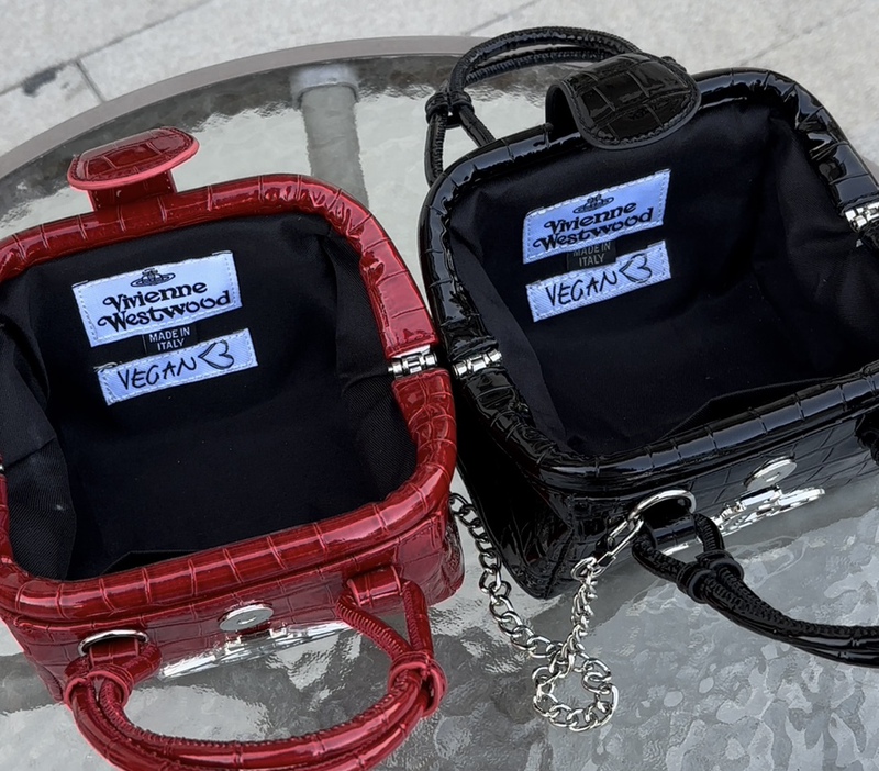 Saturn Chain Mini Crossbody Bag Crocodile Pattern Patent Leather Clip Bag Retro Small Bag