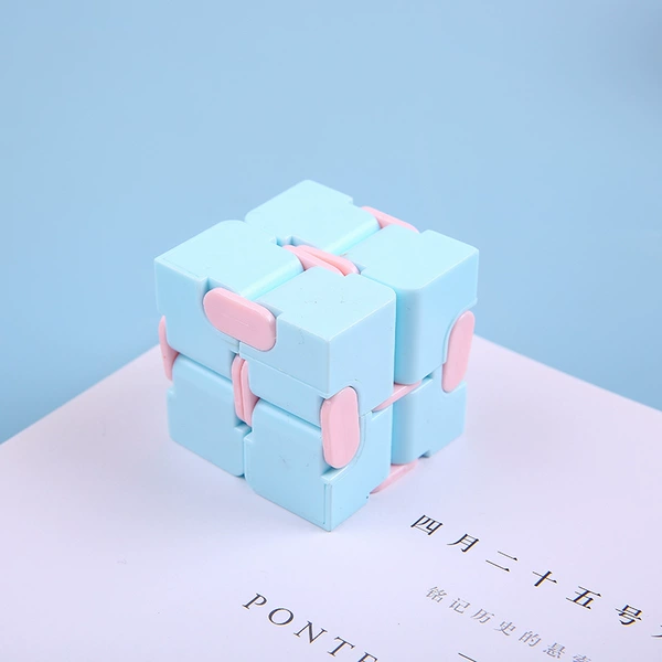 Unlimited blue Rubik's cube, 4×8cm, approximately 28g