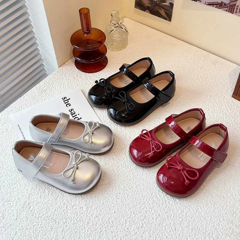 Детские туфли из мягкой кожи с бантиком, весна-осень 2025, модные туфли для малышек, красные туфли-шапочки для девочек
