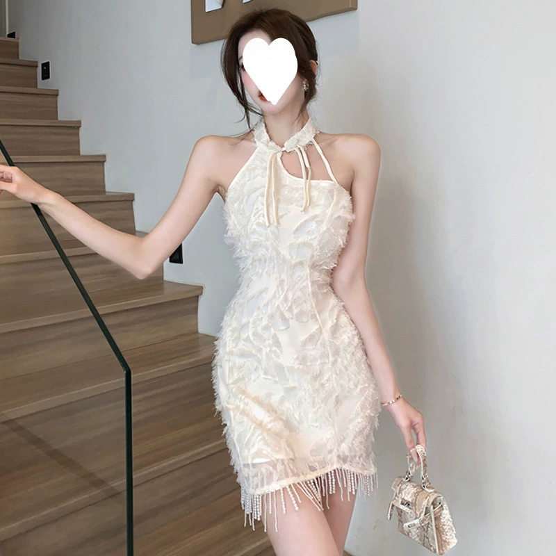 Новое улучшенное платье Cheongsam в китайском стиле для женщин летом, красивый воротник-стойка, платье с лямкой на пуговицах, короткая юбка с кисточками для горячих девушек, облегающая бедра