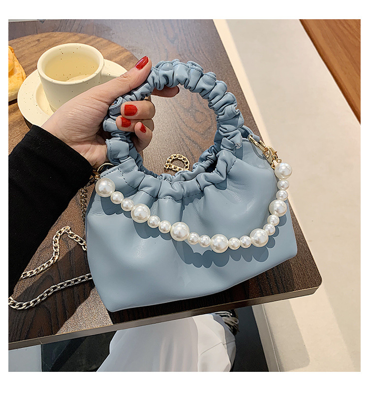 Wholesale Pleated Pearl Chain Solid Color Handbag Nihaojewelry display picture 57