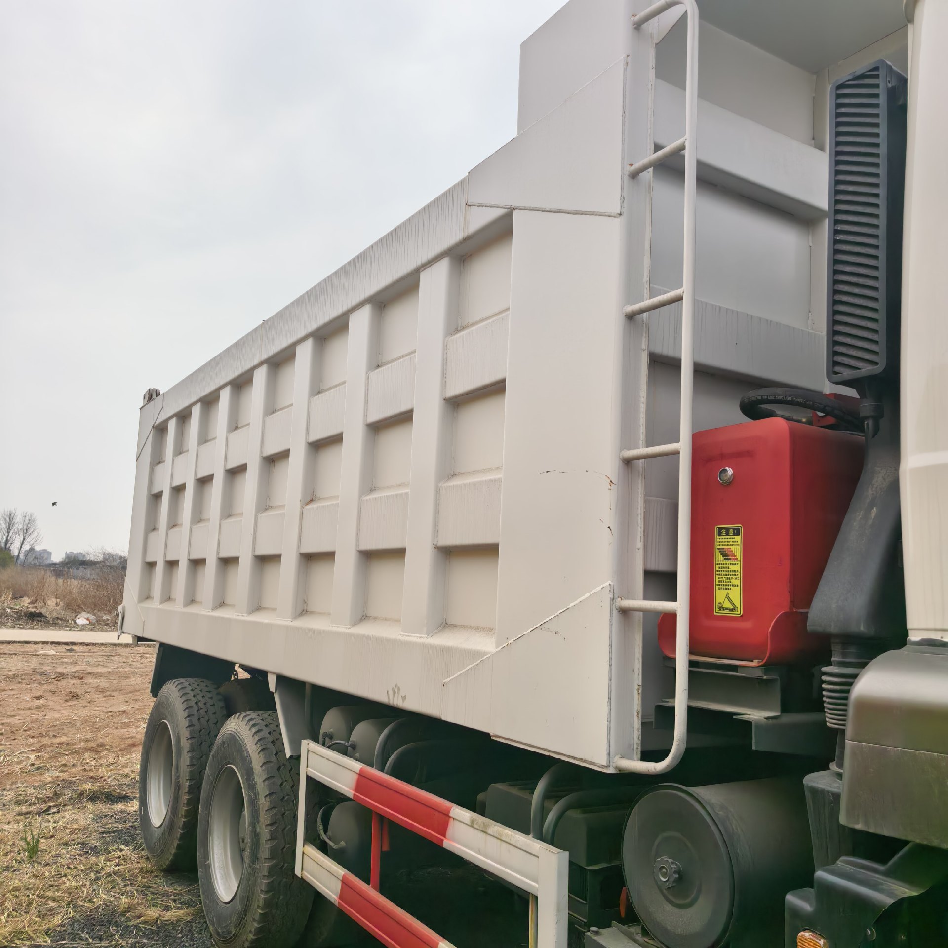 Cross-Border Sinotruk Howo Heavy-Duty Dump Truck Nx371 Horsepower Dump Truck Howo 10-Wheel Dump Truck