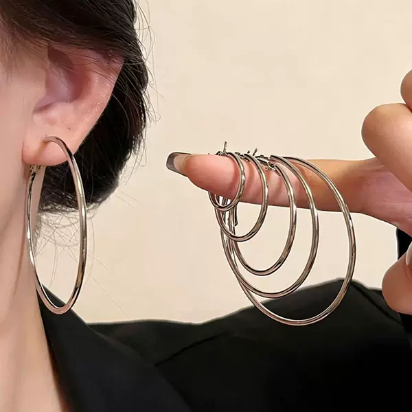 2026 New Trendy Hoop Earrings for Women, Light Luxury High-End Plain Hoop Ear Clips, Exaggerated Large Hoop Earrings