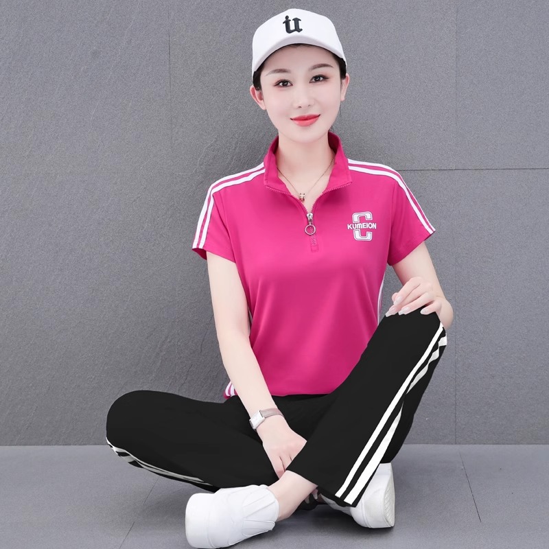 로즈 레드 + 블랙 팬츠