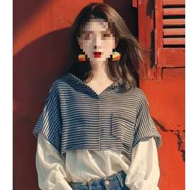 条纹连帽假两件卫衣女新款春秋宽松洋气秋季女装长袖别致上衣