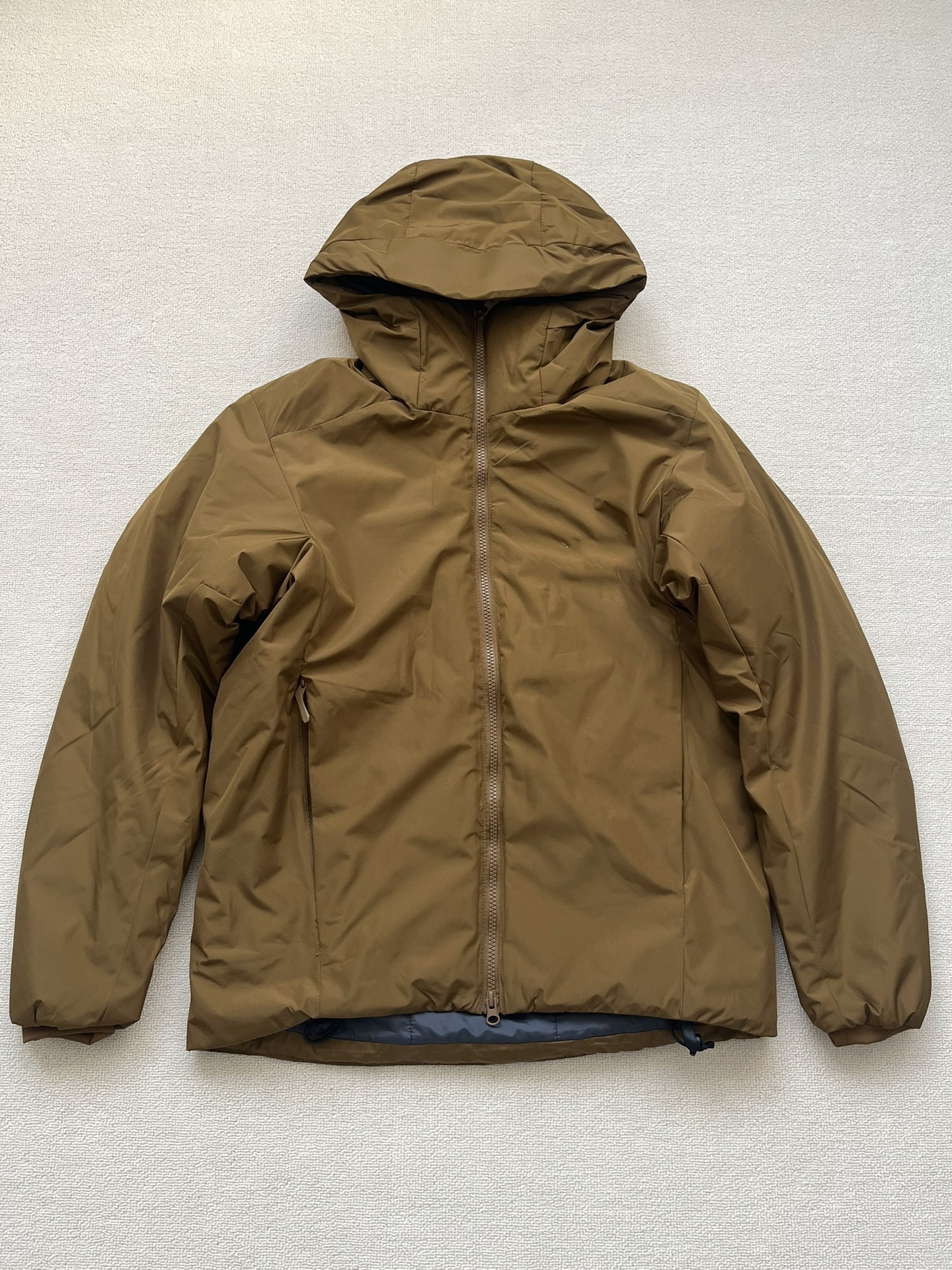 Pájaro con ropa de algodón al aire libre Astro pareja caliente con capuz impermeable negro amarillo